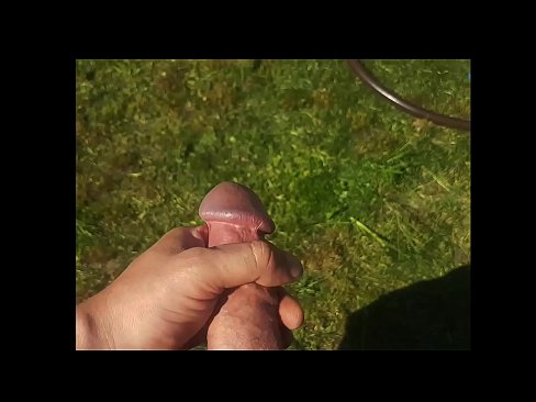 ❤️ Hete hottie laat zich in haar roze kutje neuken en spuitend klaarkomen in een zomerse tuin ☑ Super porn at porn nl.123sex.ru ️❤